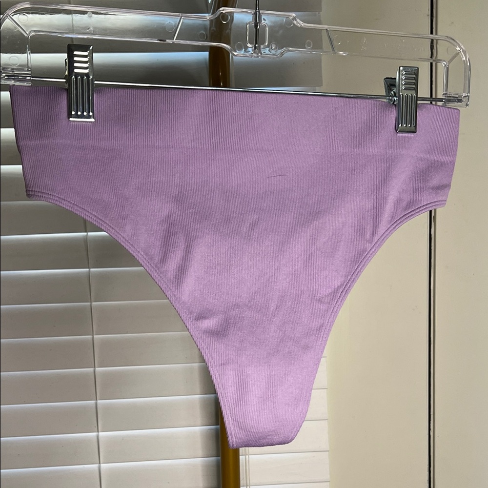 Jenni Lavender Women's Ribbed Thong Panties NWOT